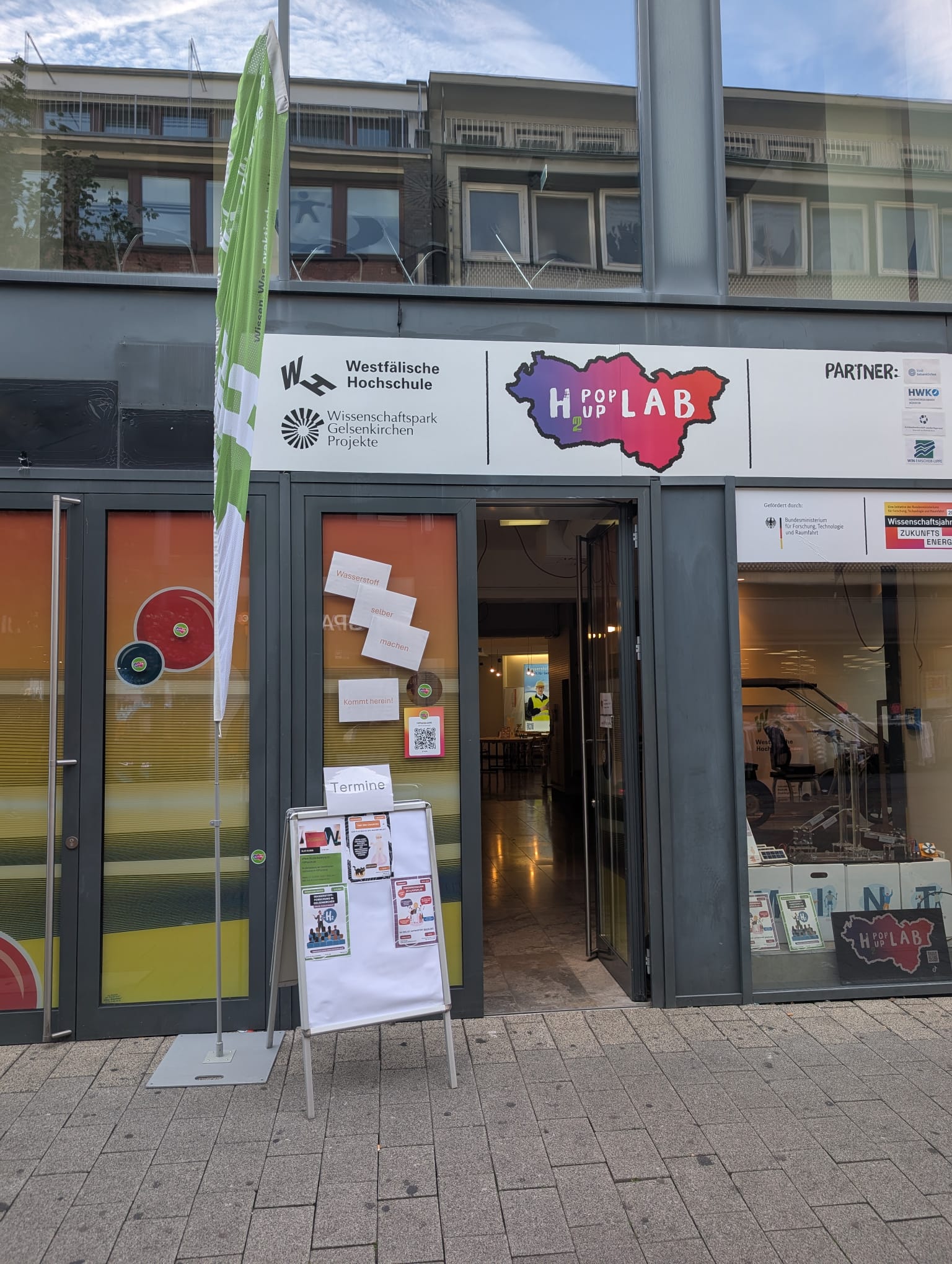 Eingang des H2PopUpLab